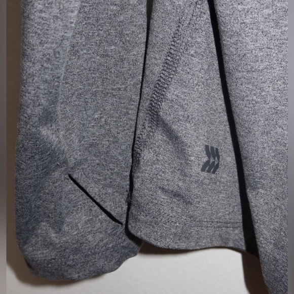 Women's Essential Crewneck Long Sleeve T-Shirt - All In Motio - Picture 3 of 3